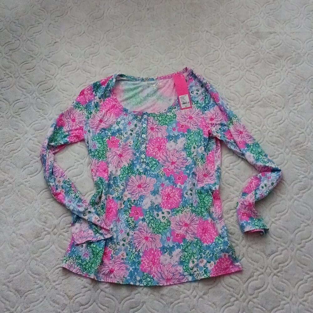 NWT Lilly Pulitzer Henley LONG SLEEVE Soiree All Day PJ Blouse/Top Size M Floral